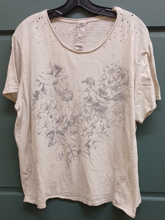 Magnolia Pearl Tops - Magnolia Pearl Daisy Love Tee One Size Fits All Small Medium Large Extra Large